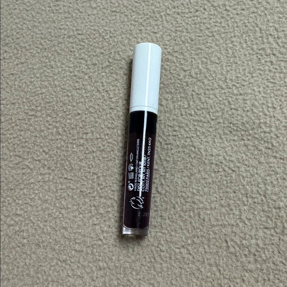 155 Outlast Ultimatte One Step Liquid Lip Color -‎ Noir & Forever